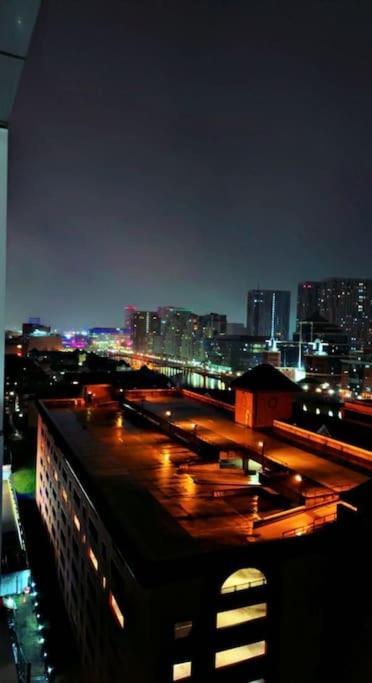 High Rise 2 Bedroom & 2 Bath Apartment With Parking, Balcony & Amazing View Манчестър Екстериор снимка