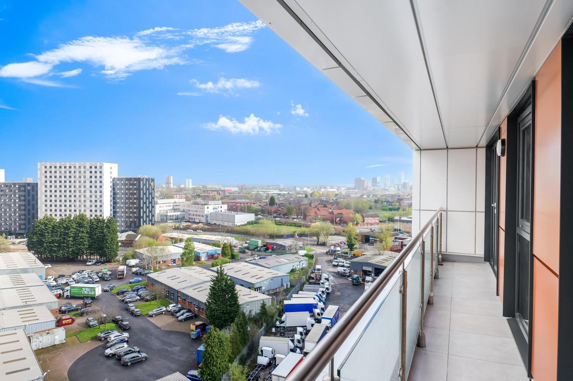 High Rise 2 Bedroom & 2 Bath Apartment With Parking, Balcony & Amazing View Манчестър Екстериор снимка
